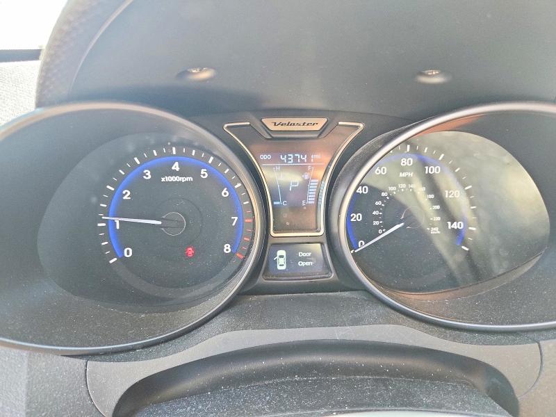 Photo 9 from auction – 2013 HYUNDAI VELOSTER with VIN KMHTC6AE6DU114712