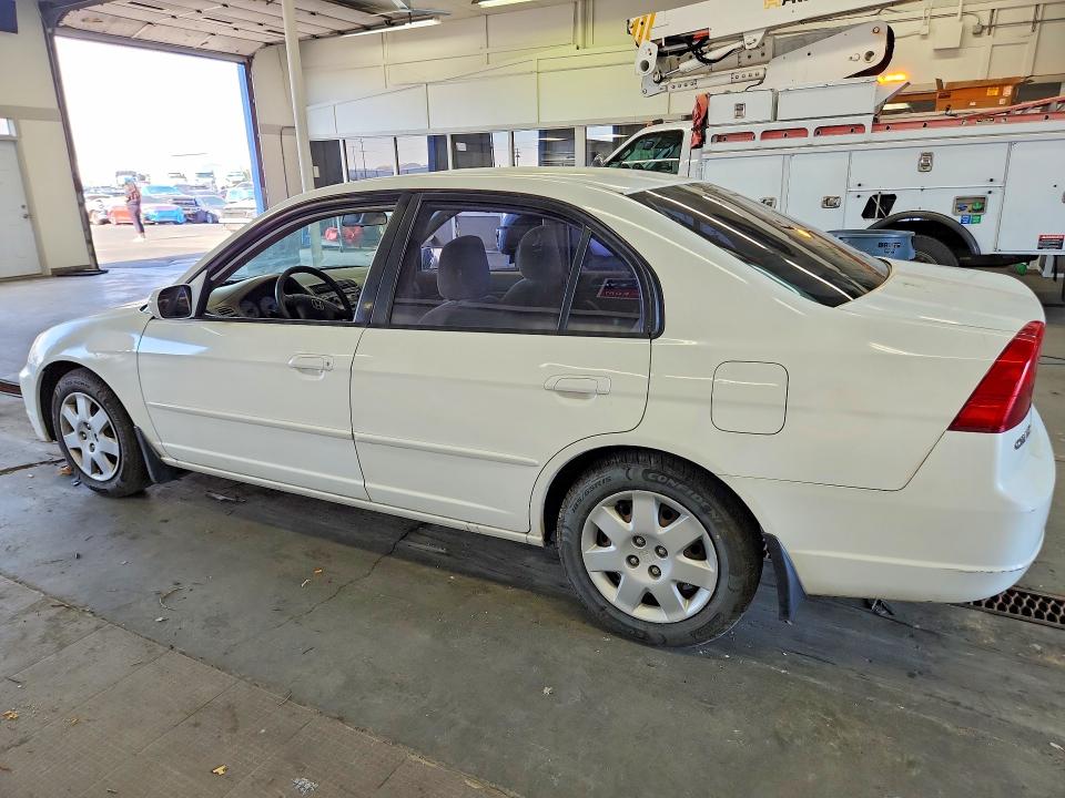 Photo 2 from auction – 2002 HONDA CIVIC with VIN 2HGES26712H590421