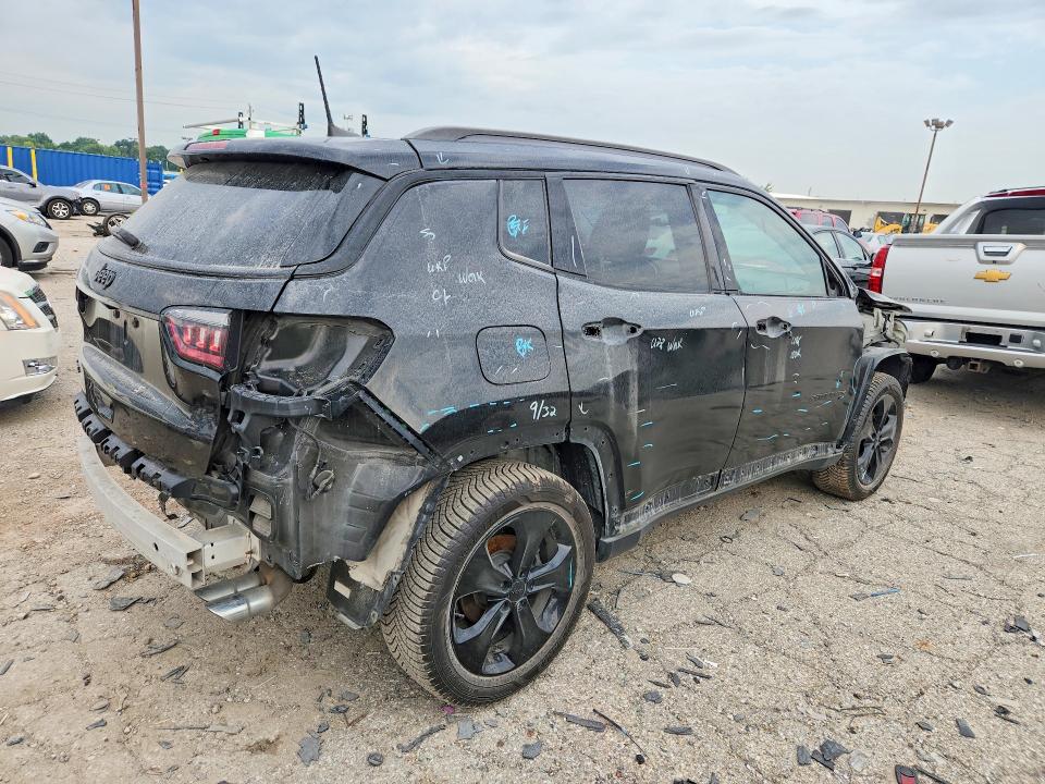 Photo 3 from auction – 2018 JEEP COMPASS with VIN 3C4NJDBB3JT325447