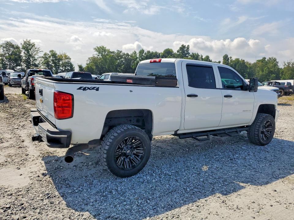 Photo 3 from auction – 2019 CHEVROLET SILVERADO with VIN 1GC1KREY1KF187766