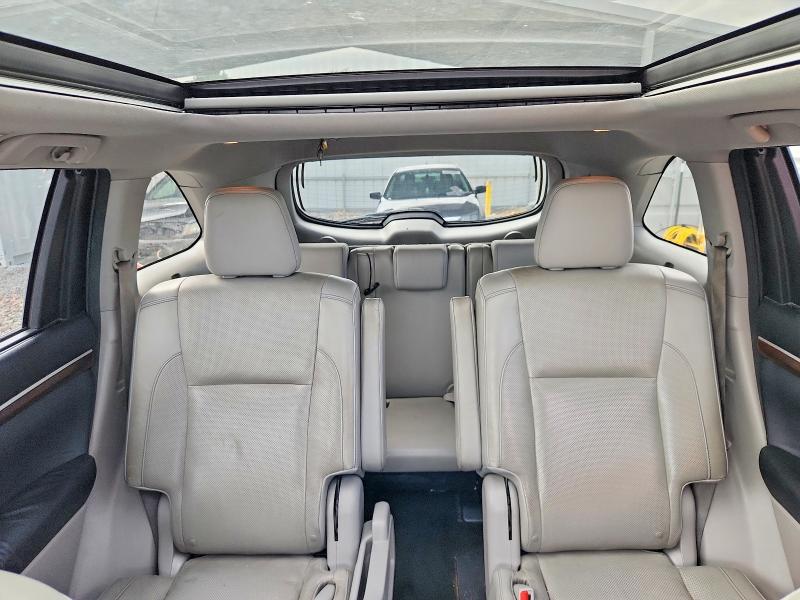 Photo 10 from auction – 2015 TOYOTA HIGHLANDER with VIN 5TDDKRFH5FS216784