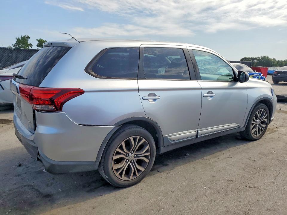 Photo 3 from auction – 2016 MITSUBISHI OUTLANDER with VIN JA4AD2A36GZ049247