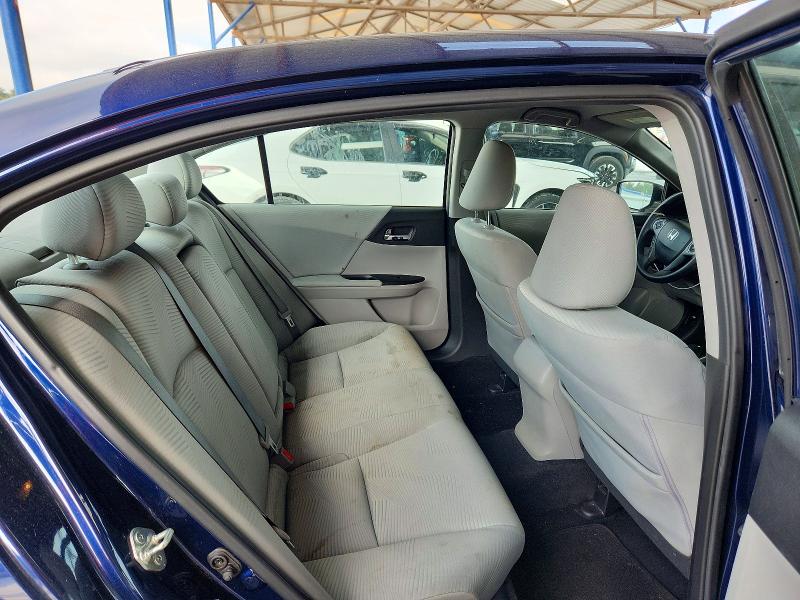 Photo 10 from auction – 2015 HONDA ACCORD with VIN 1HGCR2F33FA203839