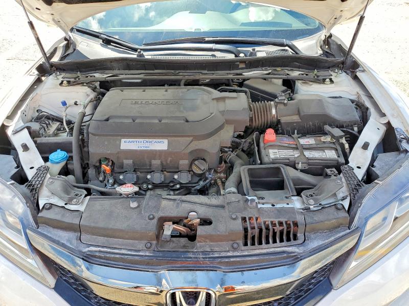 Photo 11 from auction – 2016 HONDA ACCORD with VIN 1HGCT2B85GA002268