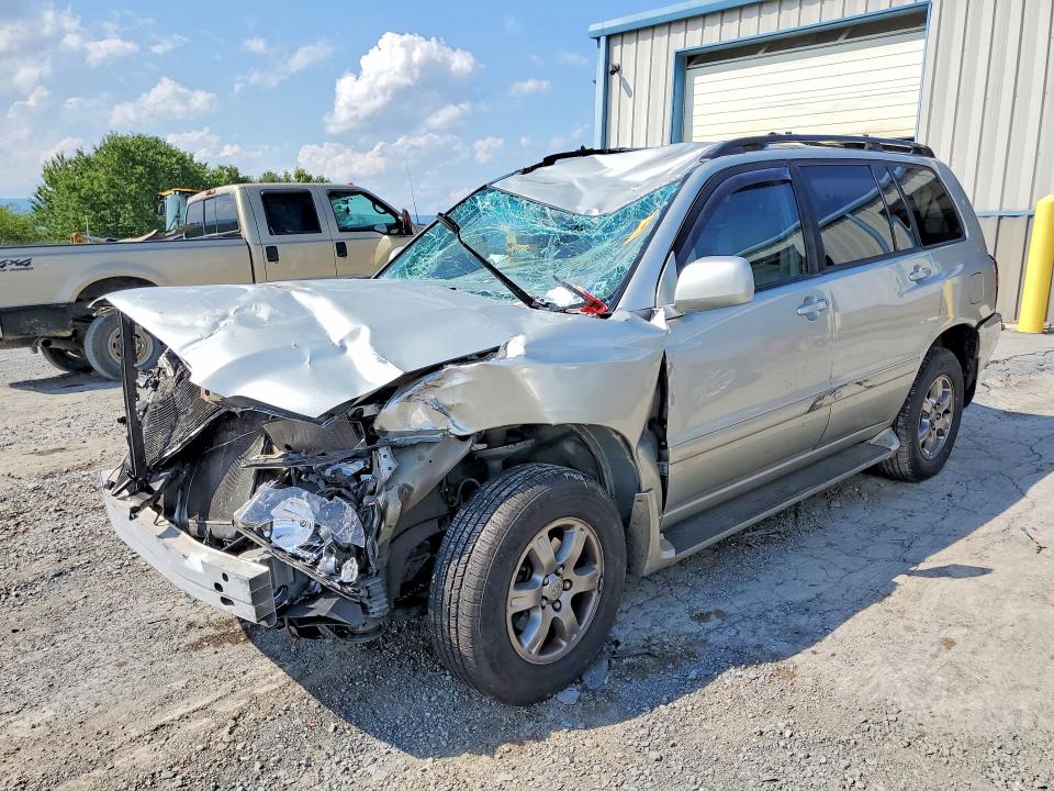 TOYOTA HIGHLANDER 2005 with VIN JTEEP21A450082161 - Photo from auction
