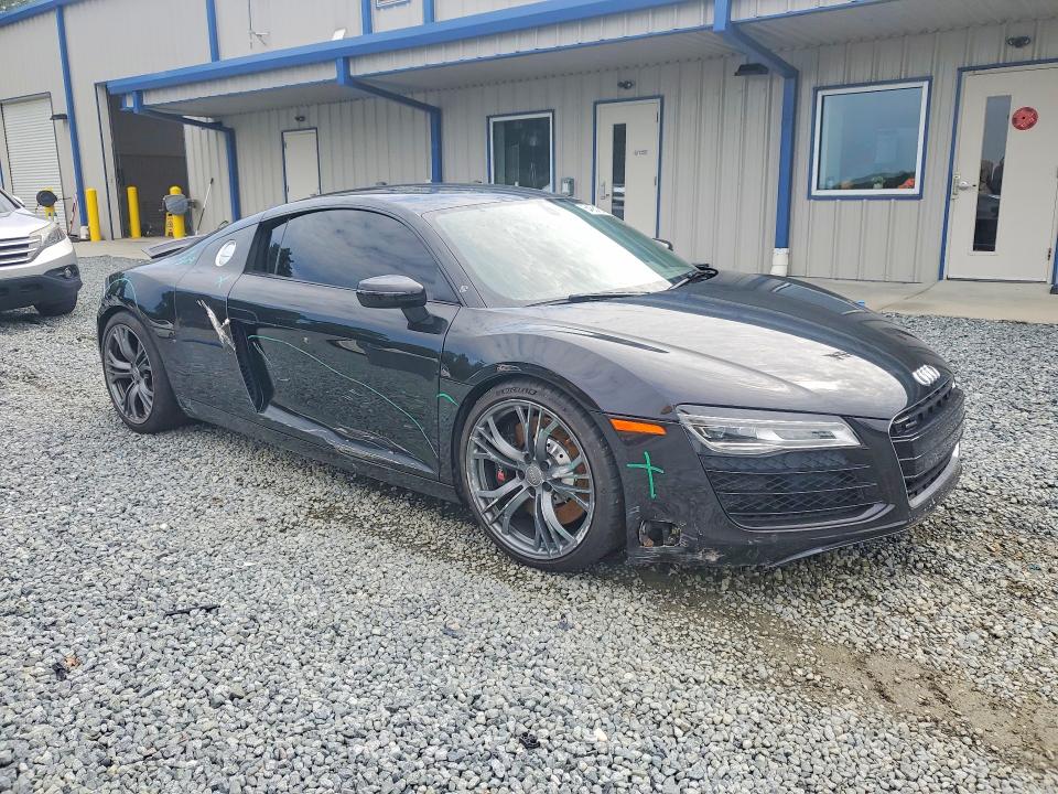 Photo 4 from auction – 2014 AUDI R8 with VIN WUAAUAFG6EN000696