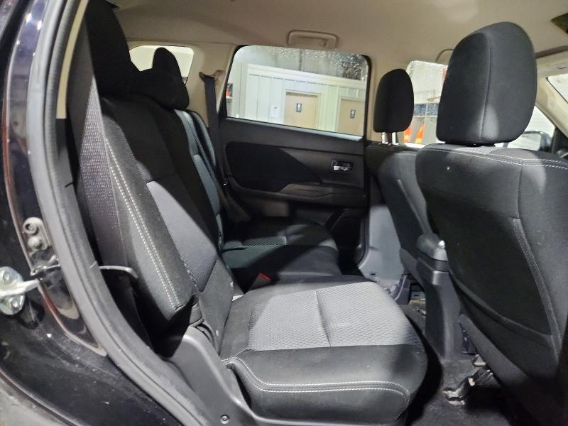 Photo 11 from auction – 2018 MITSUBISHI OUTLANDER with VIN JA4AZ3A37JZ070817
