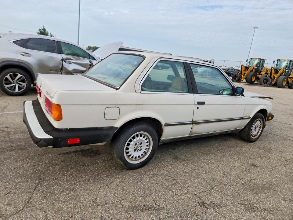 Photo 3 from auction – 1985 BMW 325 with VIN WBAAB540XF9627599