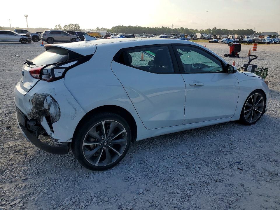 Photo 3 from auction – 2021 HYUNDAI VELOSTER with VIN KMHTG6AF4MU032832