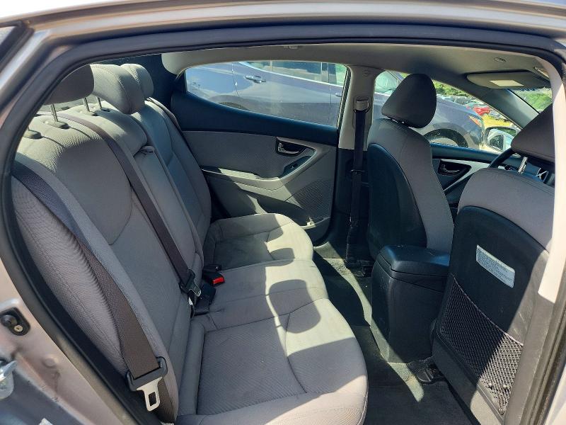 Photo 10 from auction – 2013 HYUNDAI ELANTRA with VIN KMHDH4AE8DU926569