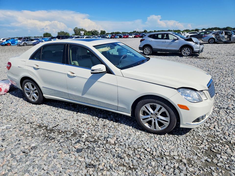 Photo 4 from auction – 2011 MERCEDES-BENZ E with VIN WDDHF5GB2BA468384