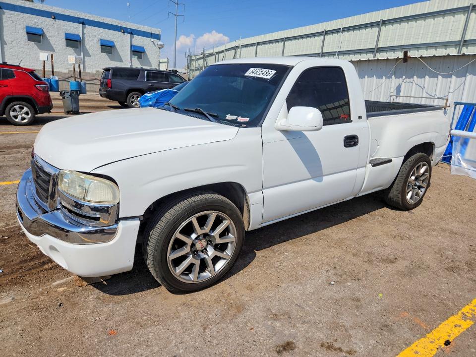 CHEVROLET SILVERADO 2001 with VIN 1GCEC14V71Z133053 - Photo from auction