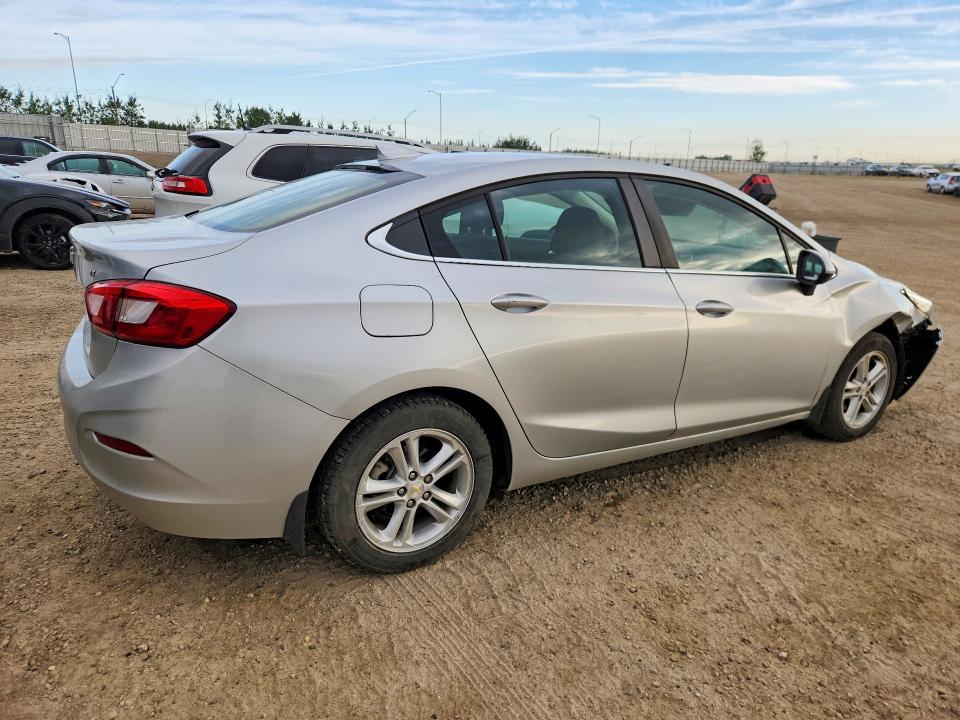 Photo 3 from auction – 2018 CHEVROLET CRUZE with VIN 1G1BE5SM2J7150281