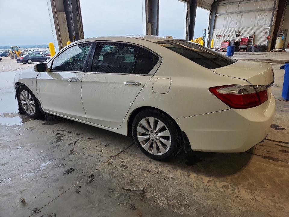 Photo 2 from auction – 2014 HONDA ACCORD with VIN 1HGCR2F8XEA007875