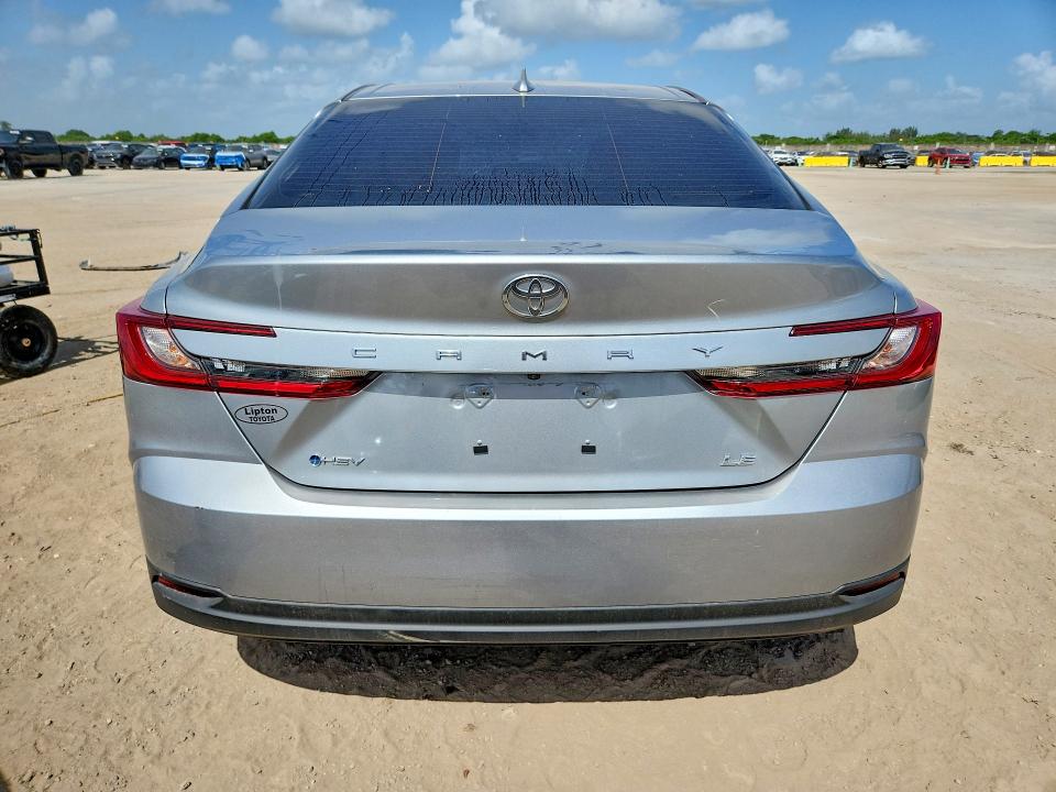 Photo 6 from auction – 2026 TOYOTA CAMRY with VIN 4T1DAACK4TU237794