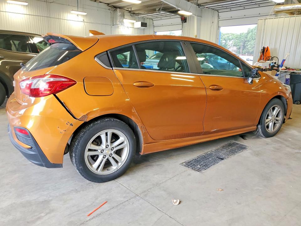 Photo 3 from auction – 2017 CHEVROLET CRUZE with VIN 3G1BE6SM9HS546970