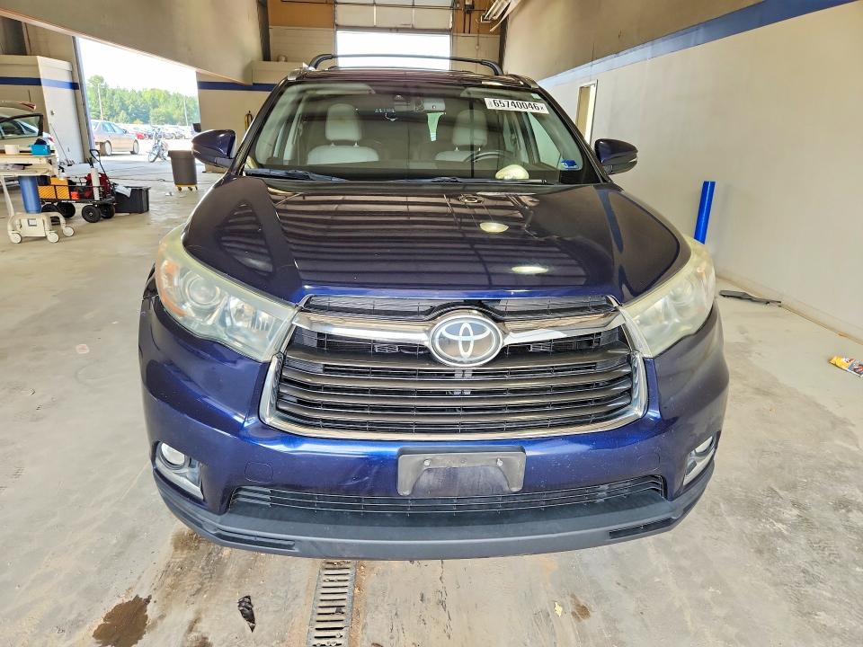 Photo 5 from auction – 2015 TOYOTA HIGHLANDER with VIN 5TDDKRFH4FS151653