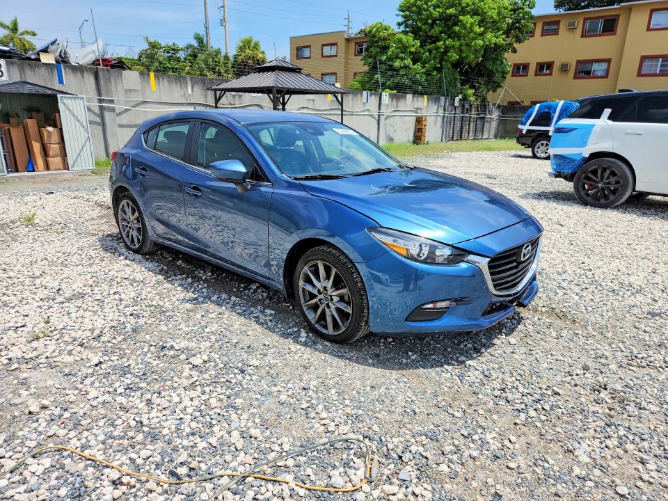 Photo 4 from auction – 2018 MAZDA 3 with VIN 3MZBN1L34JM161839