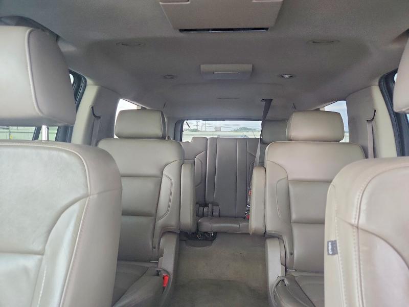 Photo 10 from auction – 2016 CHEVROLET SUBURBAN with VIN 1GNSKHKC7GR340784