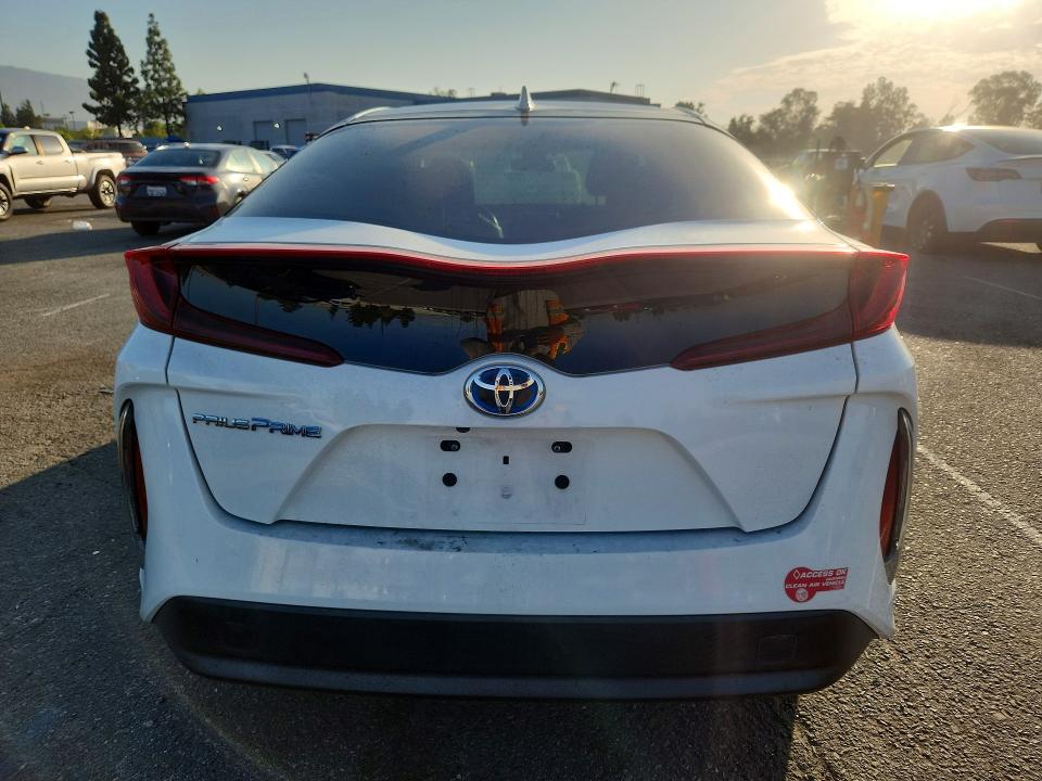 Photo 6 from auction – 2018 TOYOTA PRIUS PRIME with VIN JTDKARFP7J3083280
