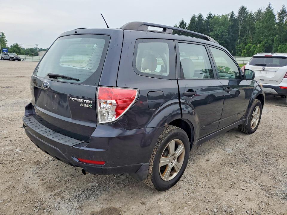 Photo 3 from auction – 2013 SUBARU FORESTER with VIN JF2SHABC1DH446536