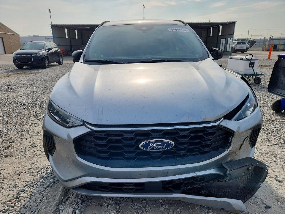 Photo 5 from auction – 2023 FORD ESCAPE with VIN 1FMCU9MN3PUA59182