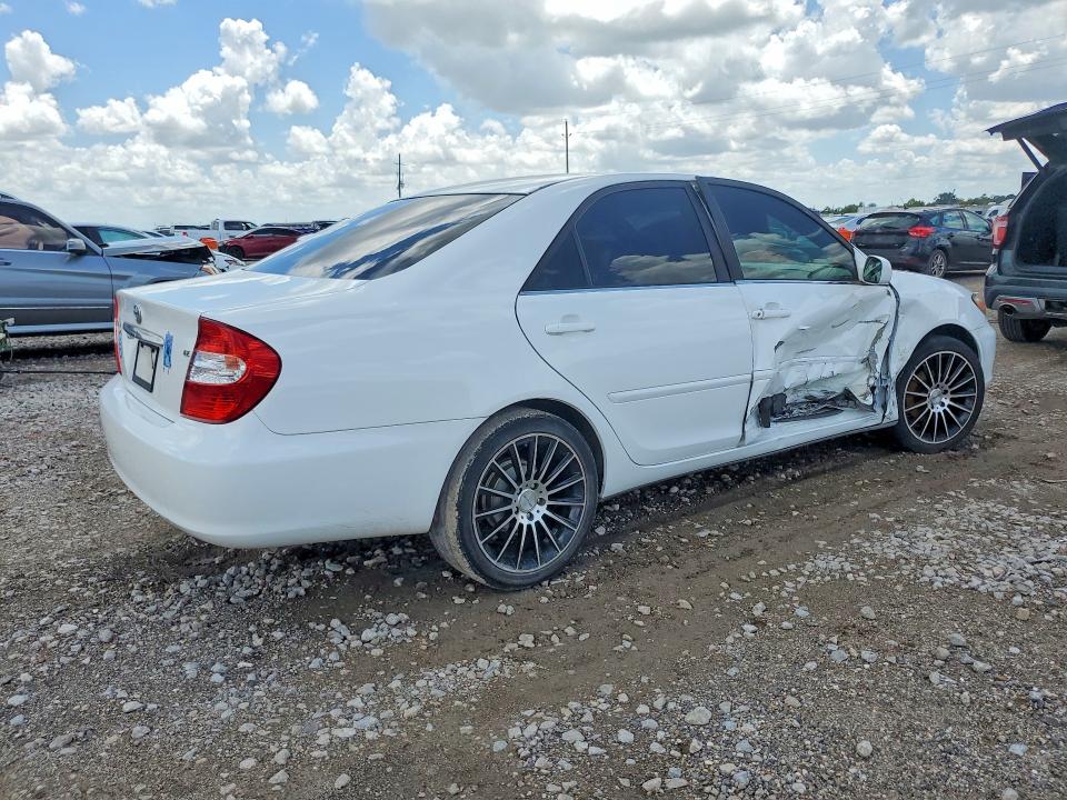 Снимка 3 от търг – 2003 TOYOTA CAMRY с VIN 4T1BE32K13U176817