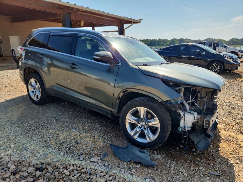 Photo 4 from auction – 2016 TOYOTA HIGHLANDER with VIN 5TDYKRFH0GS185754
