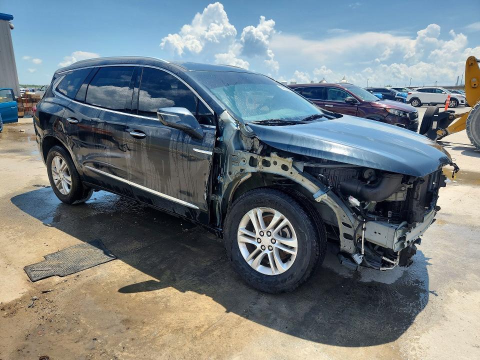 Photo 4 from auction – 2020 BUICK ENCLAVE with VIN 5GAERBKW0LJ210929