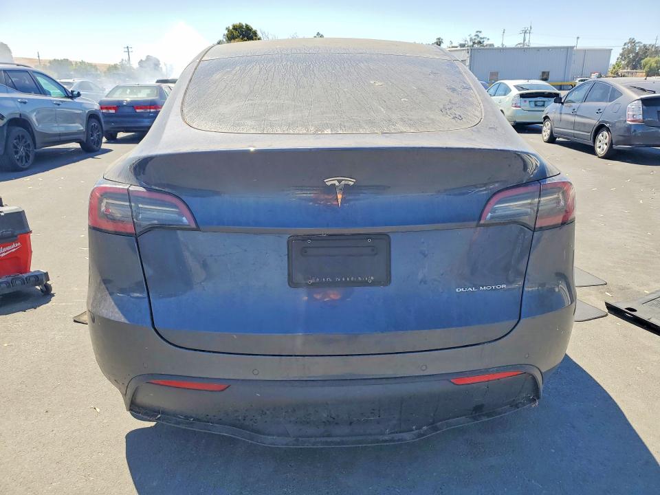 Photo 6 from auction – 2021 TESLA MODEL Y with VIN 5YJYGDEE6MF216355