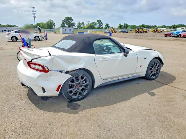 Photo 3 from auction – 2020 FIAT 124 SPIDER with VIN JC1NFAEK8L0145258
