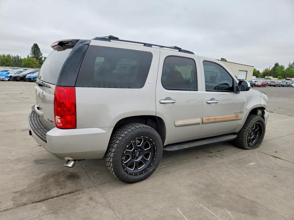 Photo 3 from auction – 2007 GMC YUKON with VIN 1GKFK13067J344642