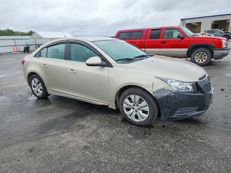 Photo 4 from auction – 2014 CHEVROLET CRUZE with VIN 1G1PC5SB6E7303499