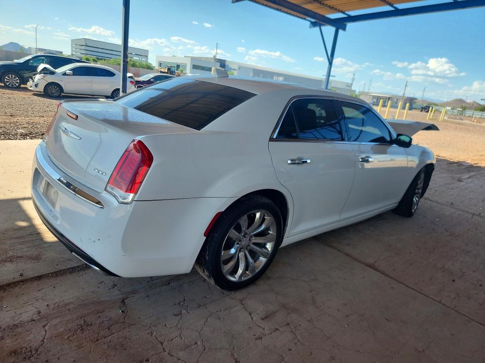 Photo 3 from auction – 2019 CHRYSLER 300 with VIN 2C3CCAEG2KH631299