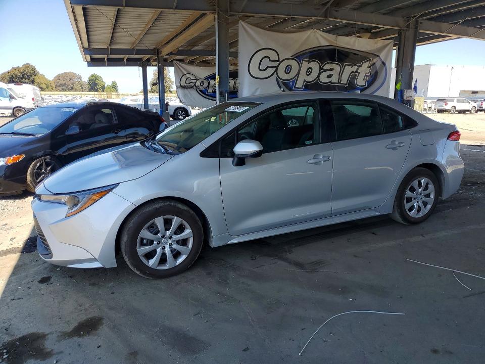 TOYOTA COROLLA 2026 with VIN 5YFB4MDE5TP407381 - Photo from auction