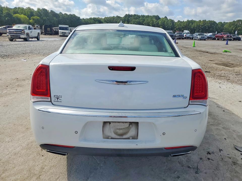 Photo 6 from auction – 2015 CHRYSLER 300C with VIN 2C3CCAEG9FH781156