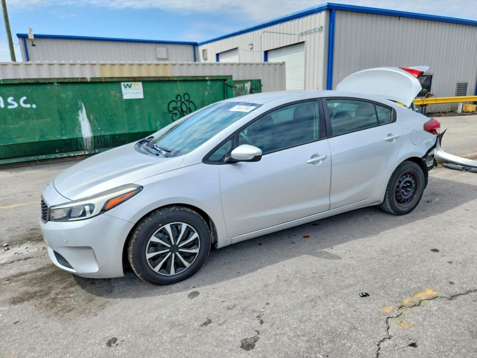Снимка 1 от търг – 2017 KIA FORTE с VIN 3KPFK4A73HE010824