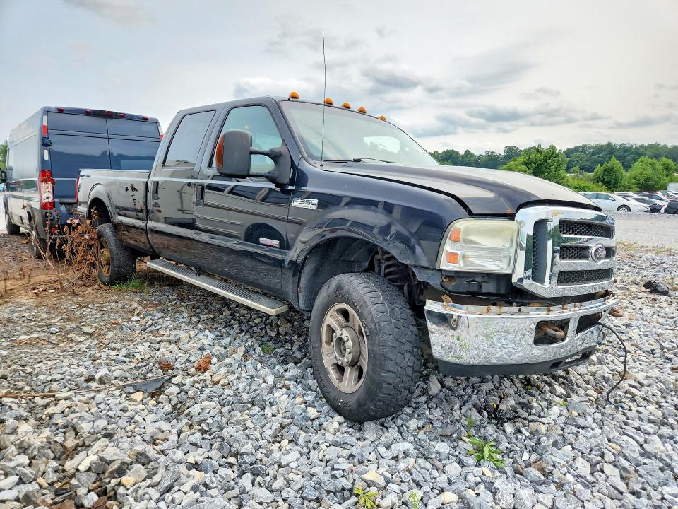 Zdjęcie 4 z aukcji – 2006 FORD F350 z VIN 1FTWW31P36EB39315