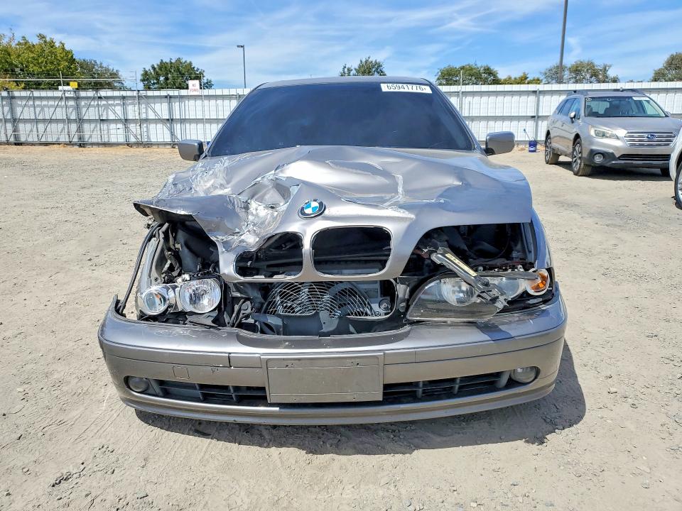 Photo 5 from auction – 2003 BMW 530 with VIN WBADT63423CK35705