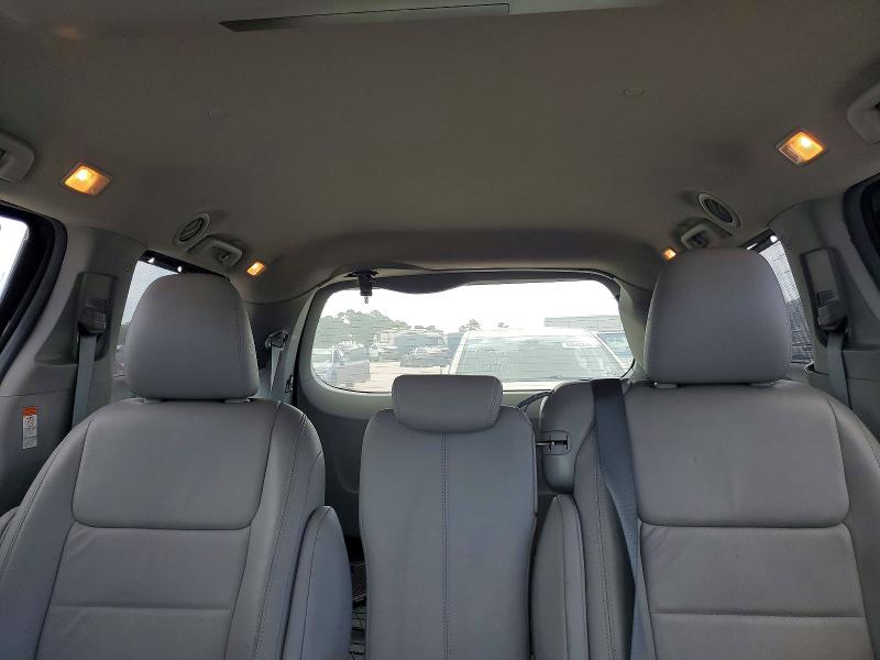 Photo 10 from auction – 2016 TOYOTA SIENNA with VIN 5TDYK3DC5GS712952