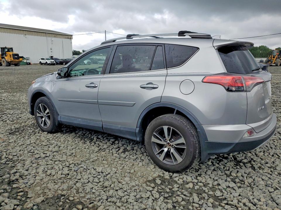 Photo 2 from auction – 2017 TOYOTA RAV4 with VIN 2T3RFREVXHW645227