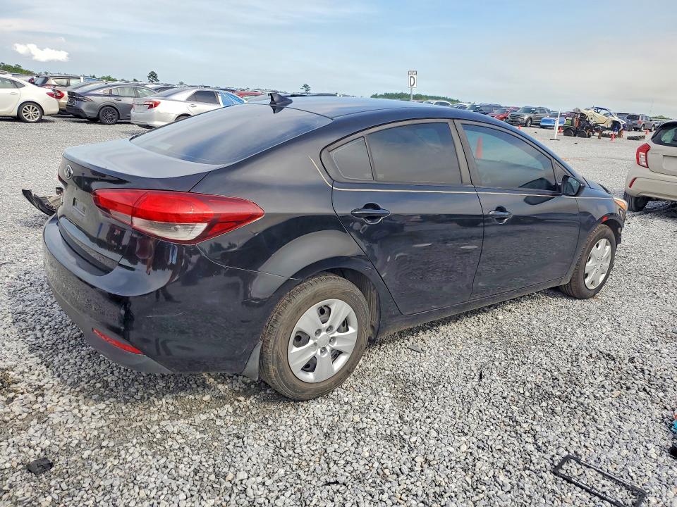 Photo 3 from auction – 2017 KIA FORTE with VIN 3KPFK4A78HE017901