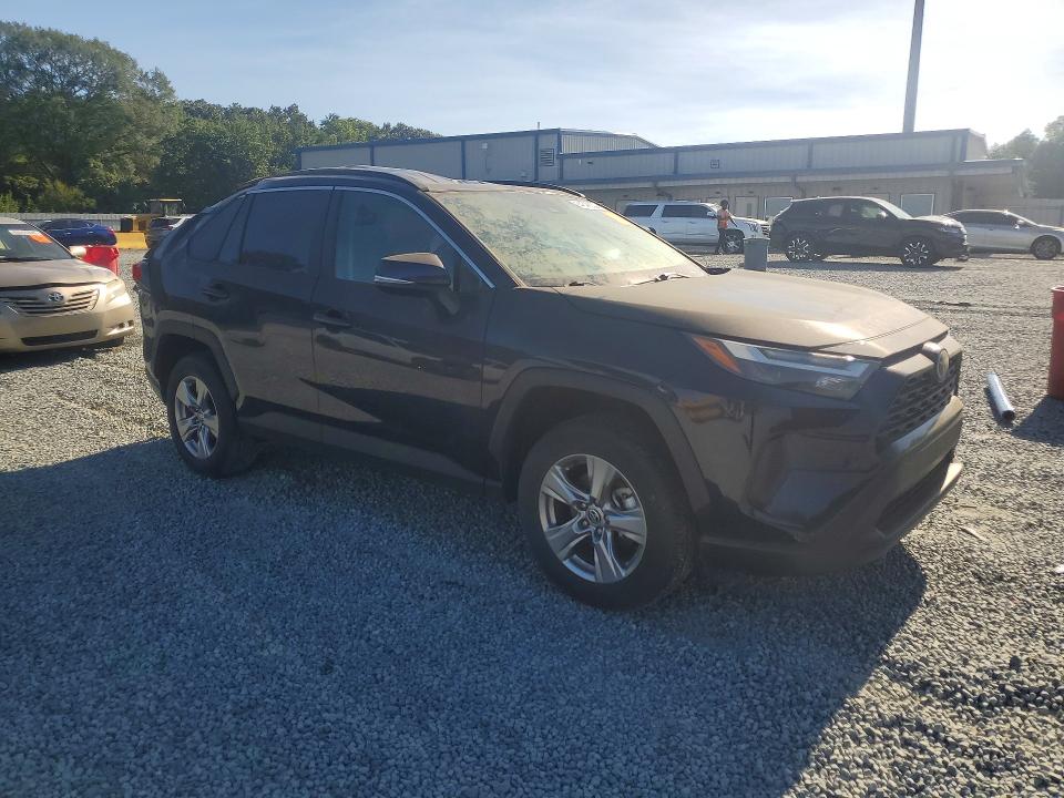 Photo 4 from auction – 2022 TOYOTA RAV4 with VIN 2T3W1RFV2NW196797