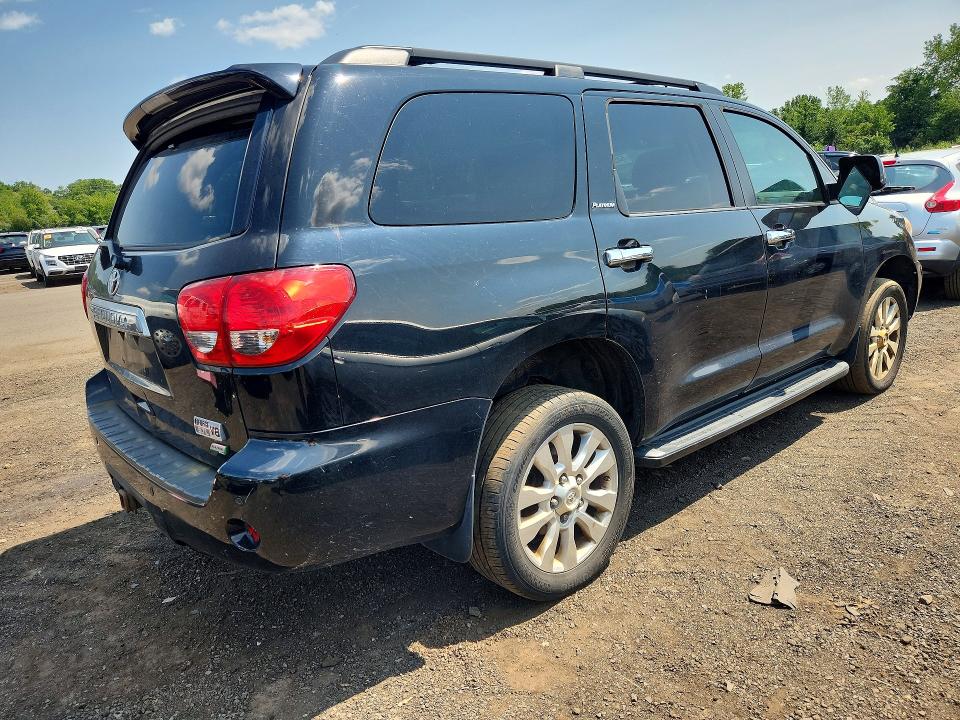 Photo 3 from auction – 2012 TOYOTA SEQUOIA with VIN 5TDDW5G19CS058573