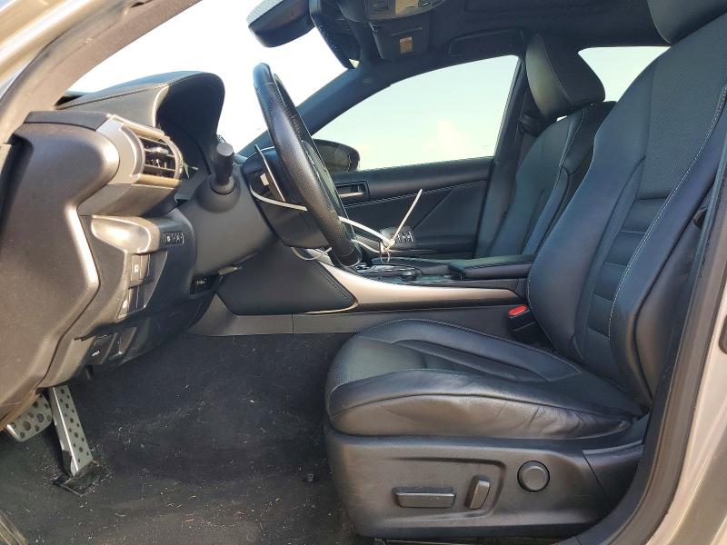 Photo 7 from auction – 2019 LEXUS IS with VIN JTHC81D24K5036544