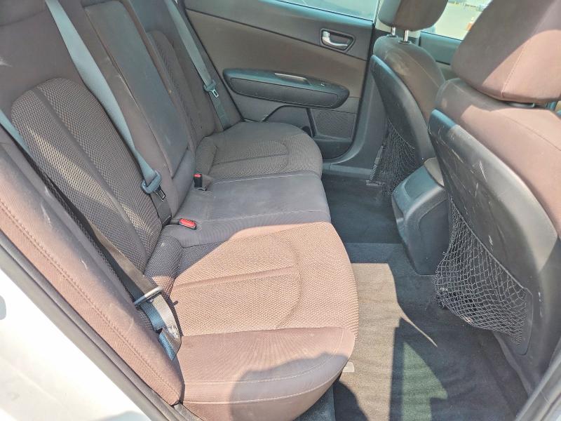 Photo 10 from auction – 2019 KIA OPTIMA with VIN 5XXGT4L33KG319039
