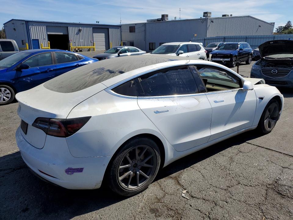 Photo 3 from auction – 2019 TESLA MODEL 3 with VIN 5YJ3E1EA2KF447567