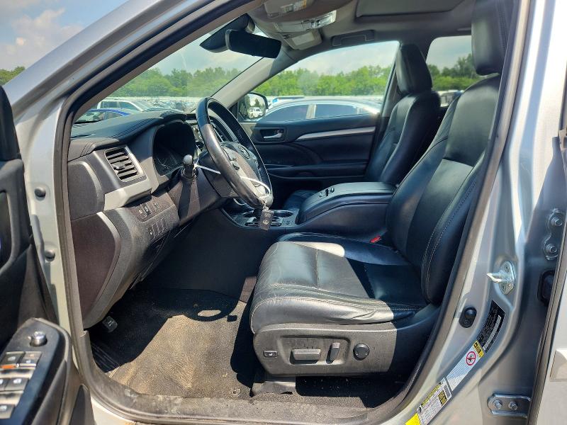 Photo 7 from auction – 2018 TOYOTA HIGHLANDER with VIN 5TDJZRFH4JS532359