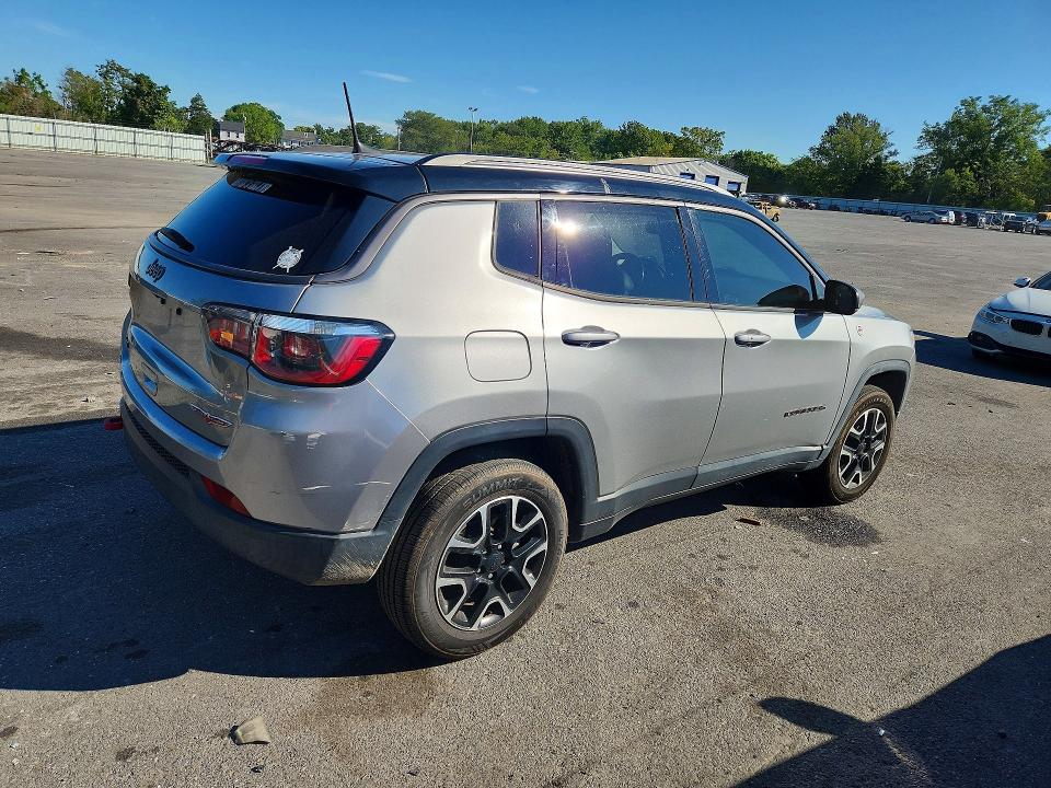 Photo 3 from auction – 2020 JEEP COMPASS with VIN 3C4NJDDBXLT119087