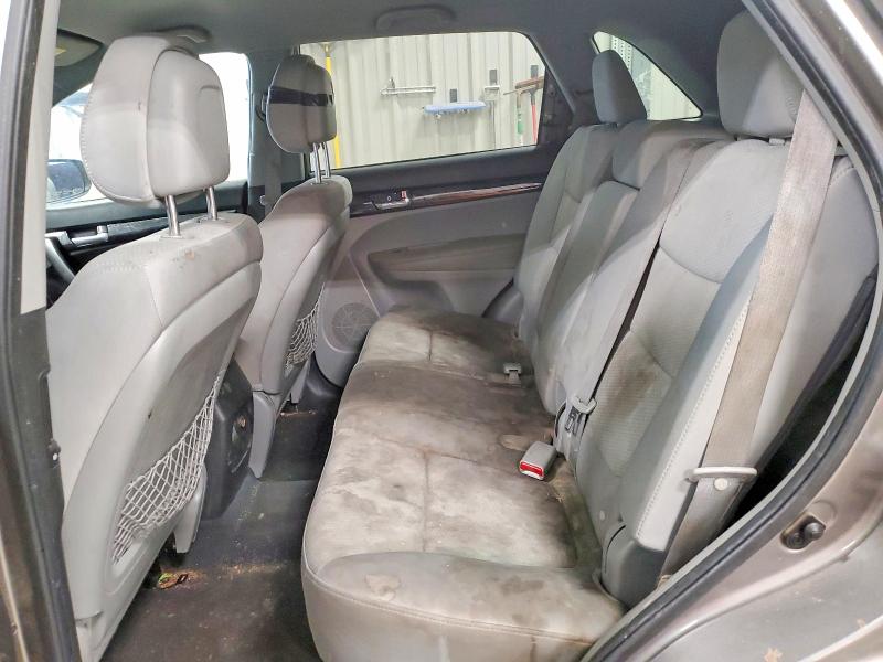 Photo 11 from auction – 2011 KIA SORENTO with VIN 5XYKTDA21BG116988